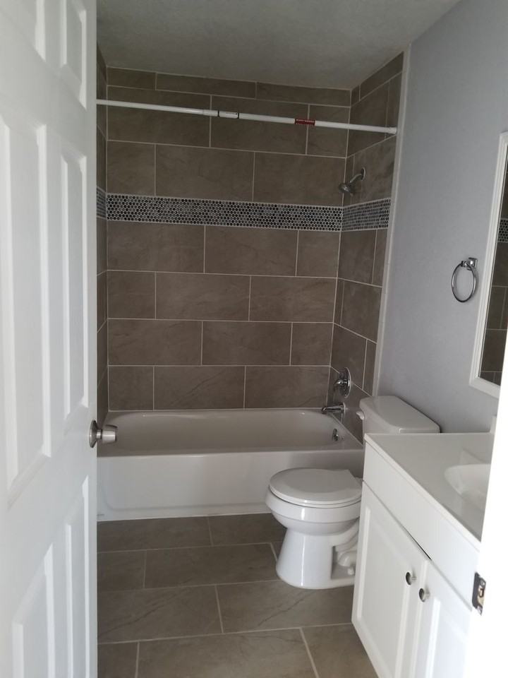 511 E Sayers Ave - Photo 2 of 19