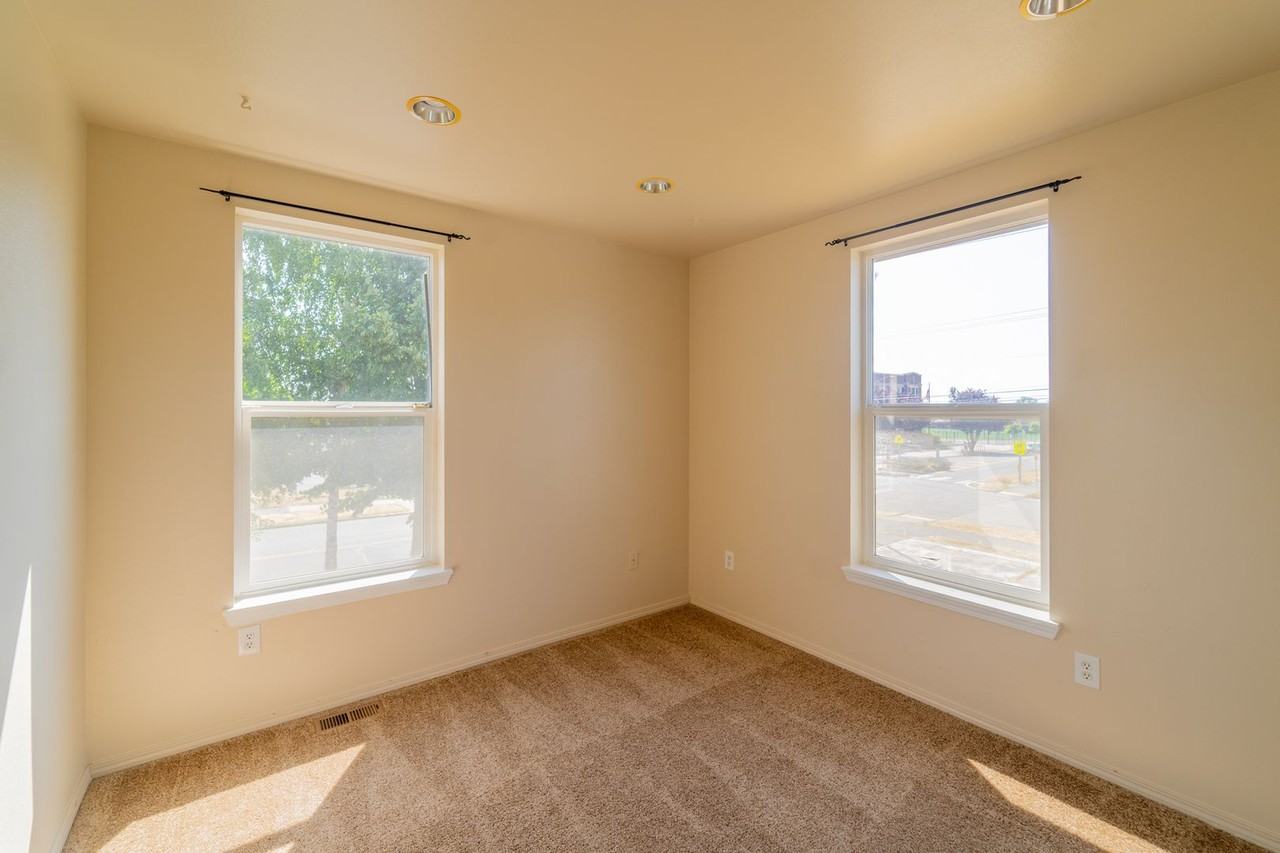 2020 S J St - Photo 6 of 14