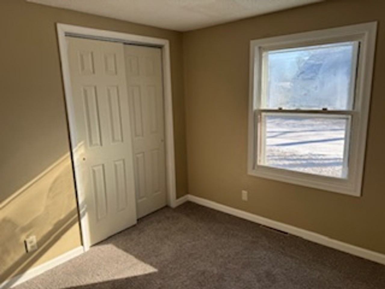 63 Zuma St - Photo 4 of 12