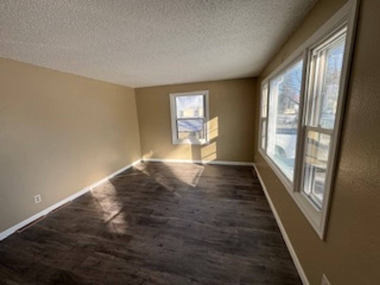 63 Zuma St - Photo 7 of 12