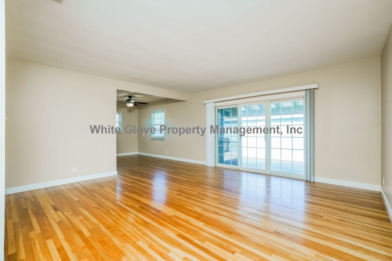 2143 W Porter Ave - Photo 5 of 17