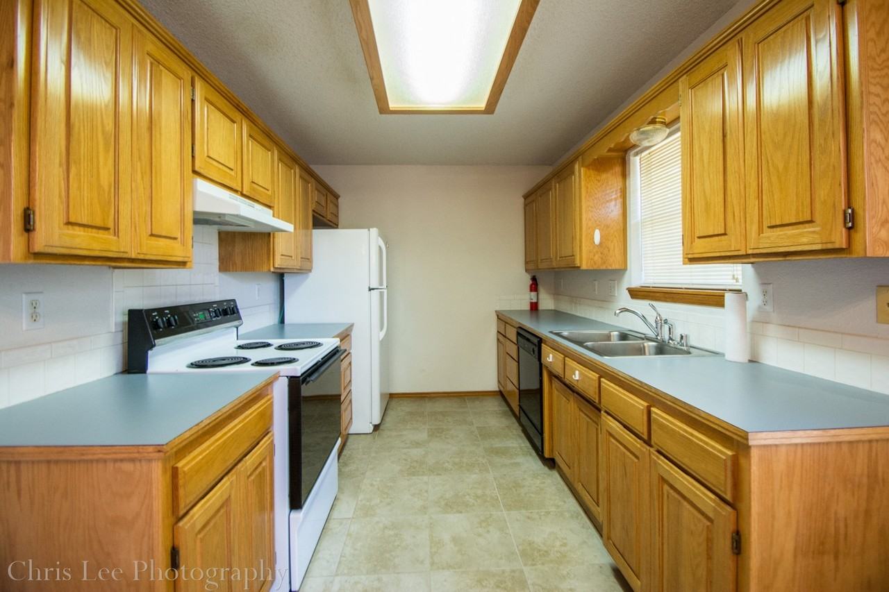 1355 N Plum Tree Dr - Photo 5 of 13