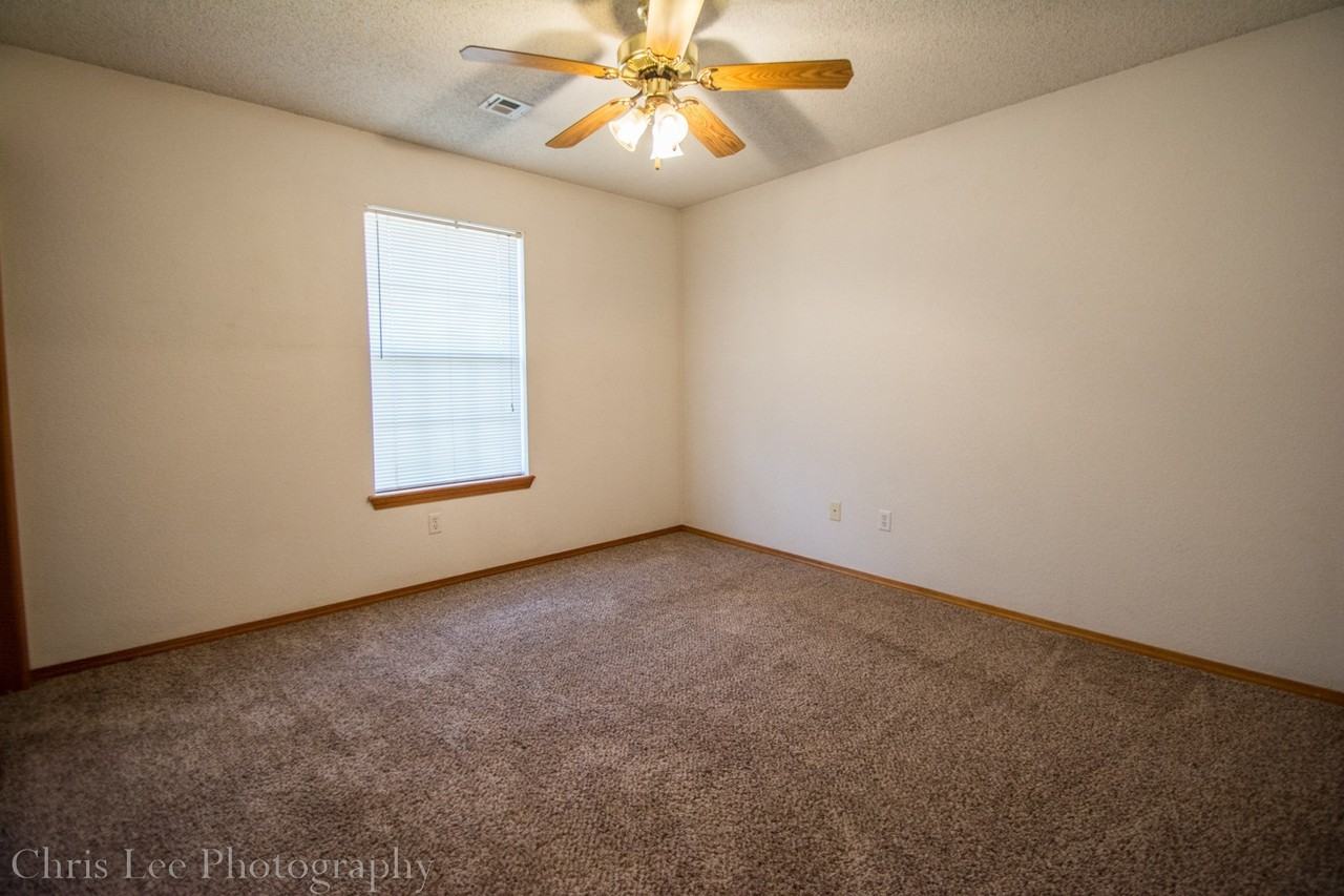 1355 N Plum Tree Dr - Photo 6 of 13