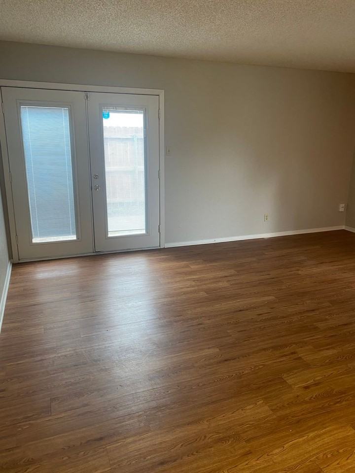 513 S Bowen Rd #J - Photo 6 of 11