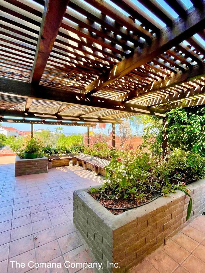 4146 Combe Way - Photo 5 of 18