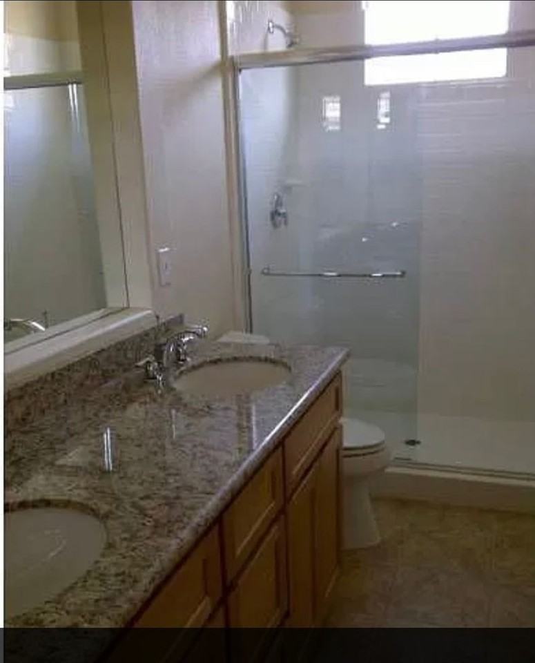 1217 Jennings Ave - Photo 3 of 7