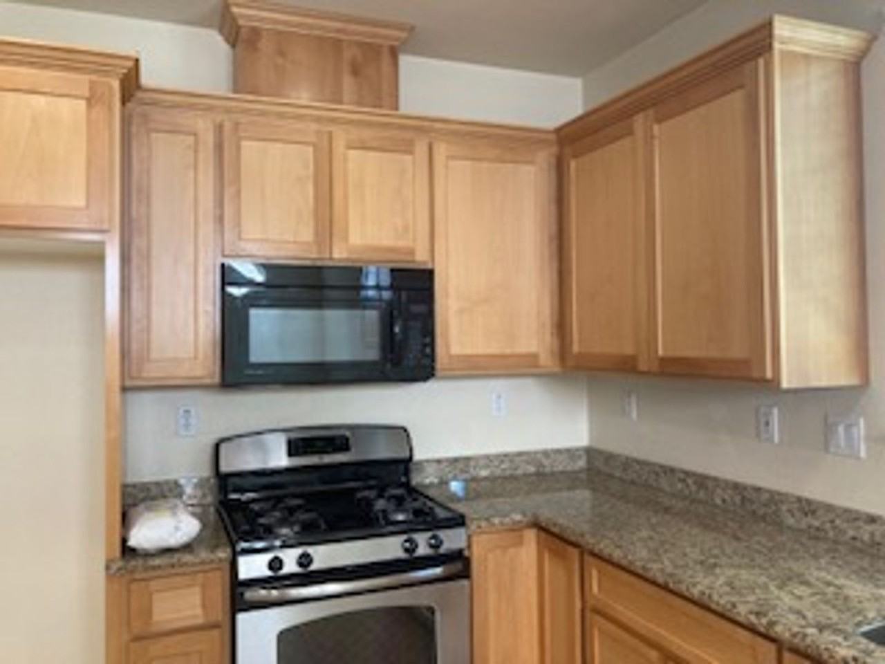 1217 Jennings Ave - Photo 6 of 7