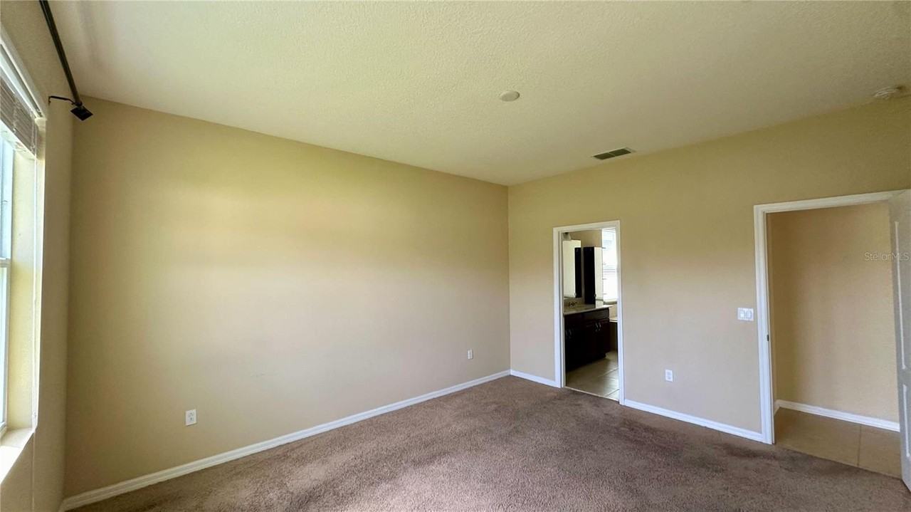 2568 Isabela Ter - Photo 7 of 13