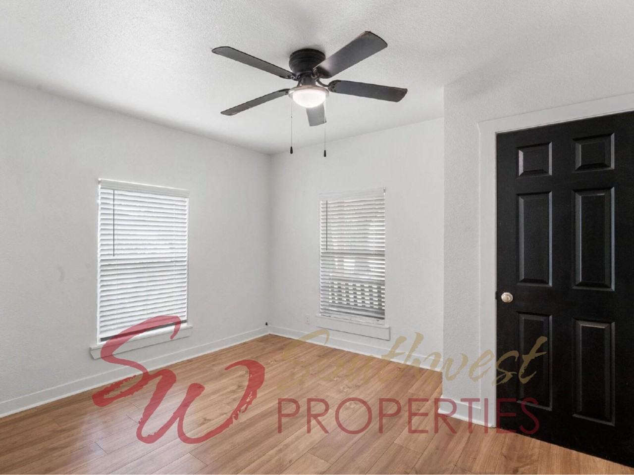 829 N Paddock St - Photo 4 of 22