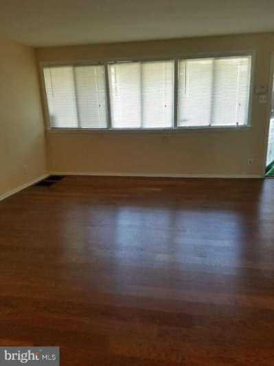 3928 Stone Gate Dr Apt D - Photo 3 of 27