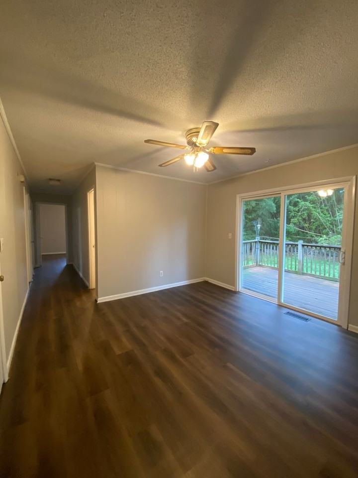 904 Carson Ln Sw - Photo 4 of 10