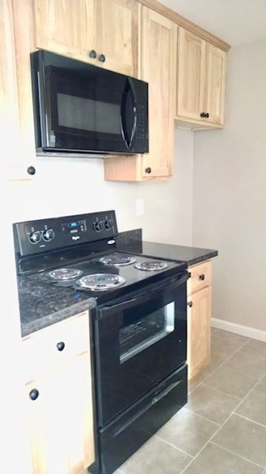 2112 L St #4 - Photo 5 of 12