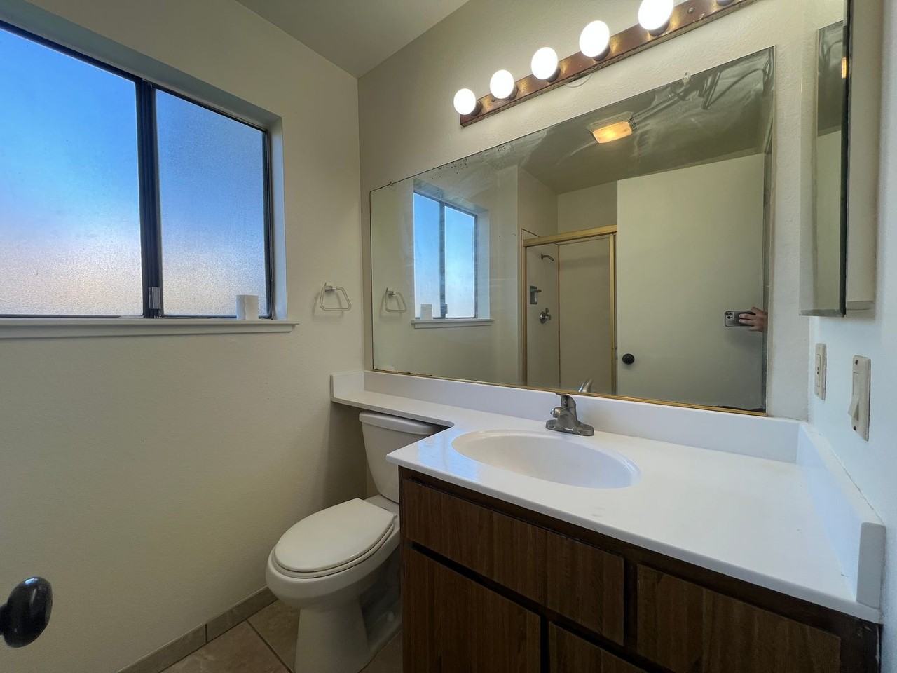 7665 Canyon Woods Ct - Photo 6 of 11