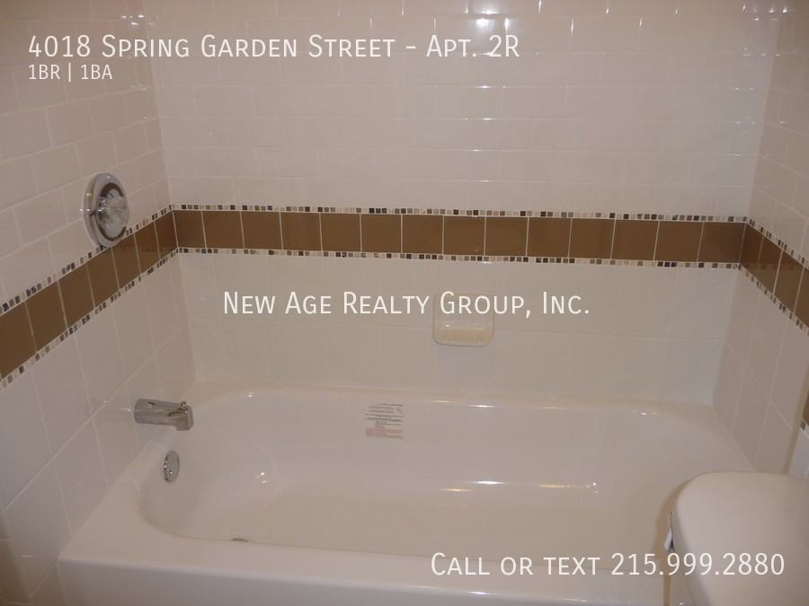 4018 Spring Garden St #2R - Photo 6 of 8