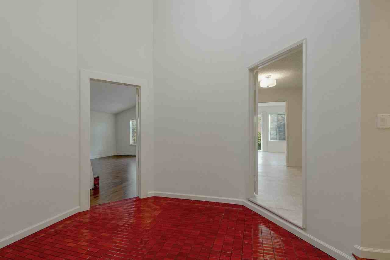 1155 Lincoln St - Photo 6 of 49