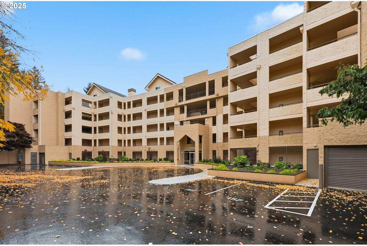 6625 W Burnside St #250 - Photo 3 of 33