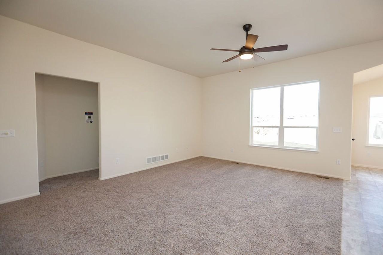 6426 San Isabel Ave - Photo 6 of 29