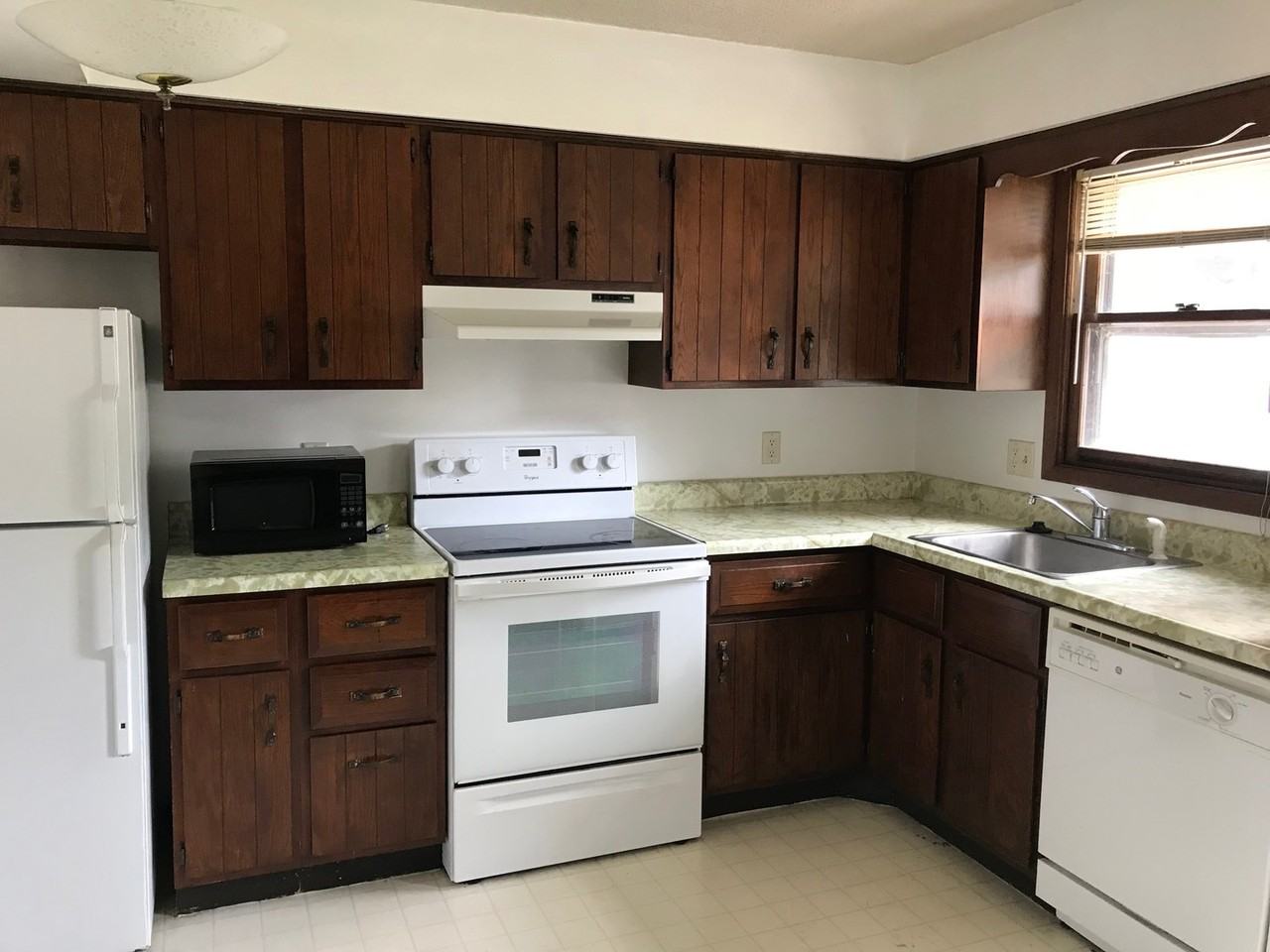 406 Westgate St - Photo 3 of 12