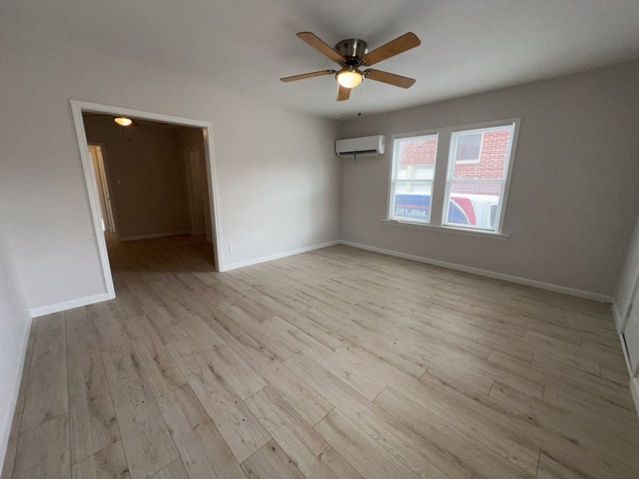 1006 Studewood St - Photo 6 of 15