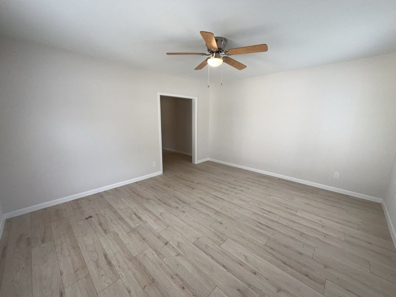 1008 Studewood St - Photo 3 of 15