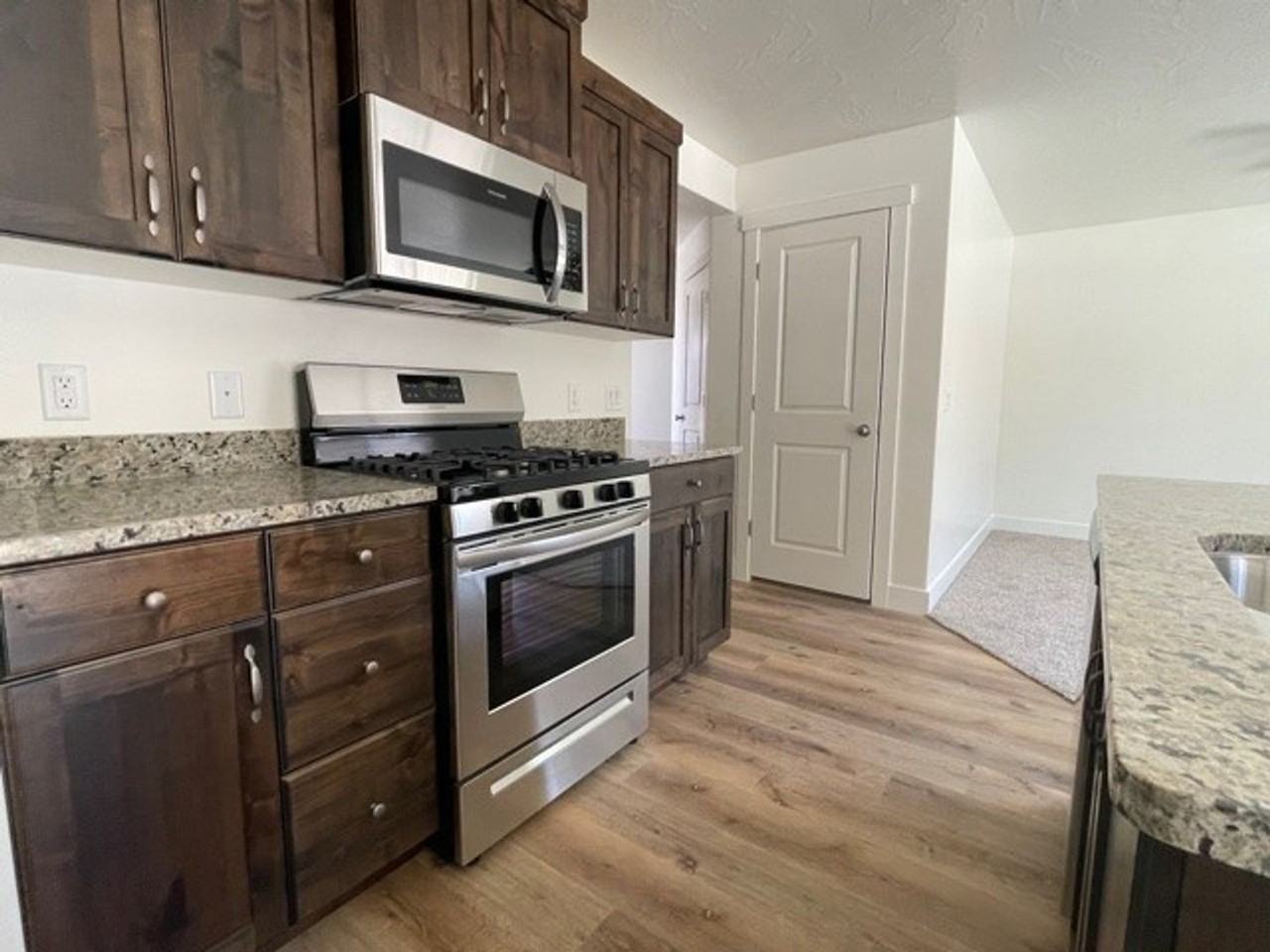 5888 S Fairlane Way - Photo 6 of 21