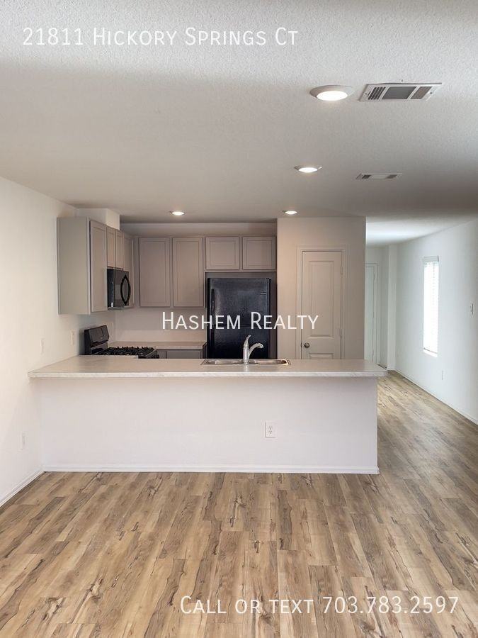 21811 Hickory Springs Ct - Photo 7 of 27