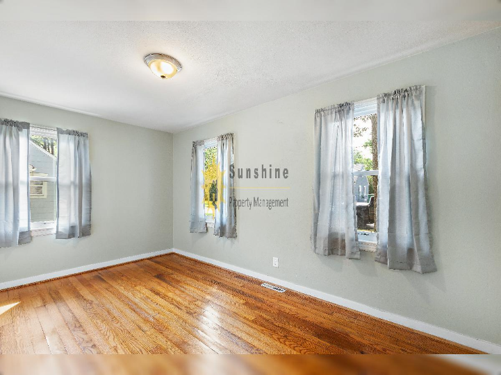 5324 Ashby St - Photo 7 of 9