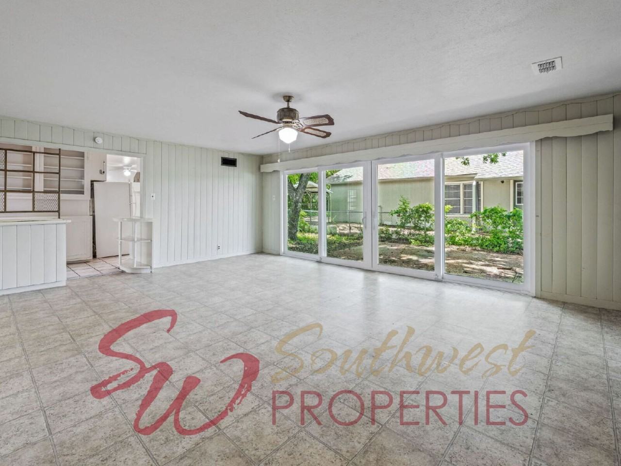 905 W Tarleton St - Photo 4 of 24