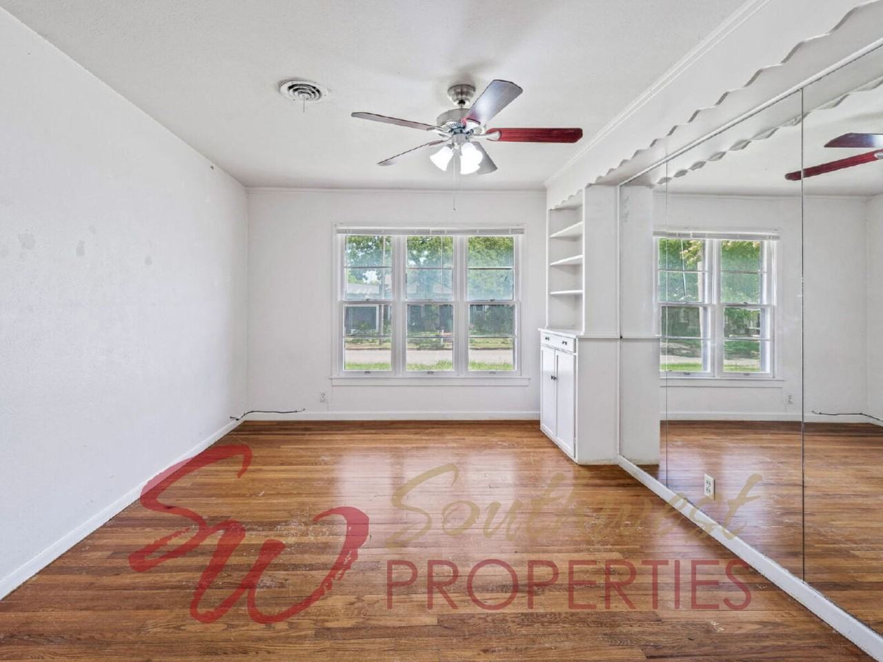 905 W Tarleton St - Photo 7 of 24