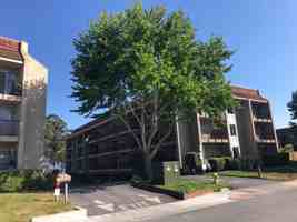 featured image of 870 Park Ave #202