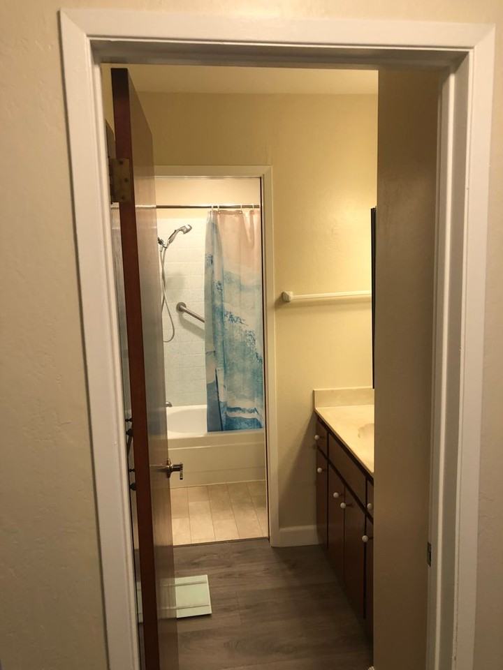 870 Park Ave #202 - Photo 5 of 17