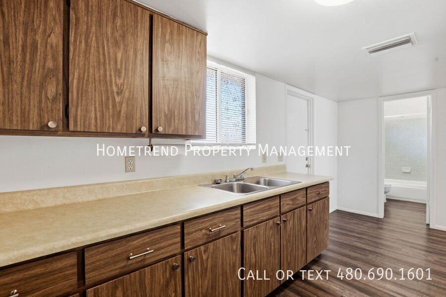 106 S Glenmar Rd #8 - Photo 5 of 18