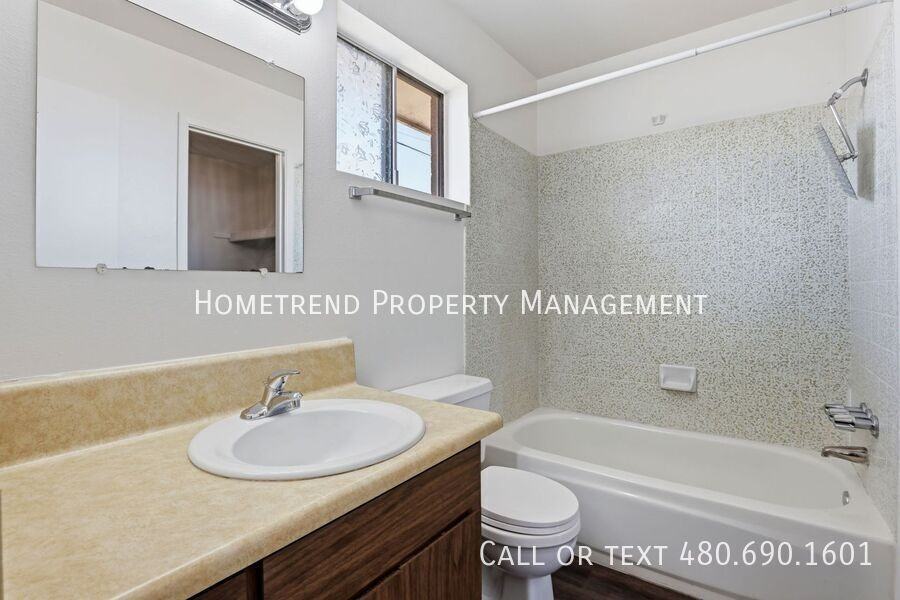 106 S Glenmar Rd #8 - Photo 6 of 18