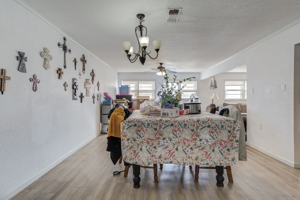 4202 44th St - Photo 6 of 18