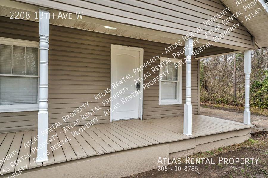 2208 13th Ave W - Photo 3 of 33