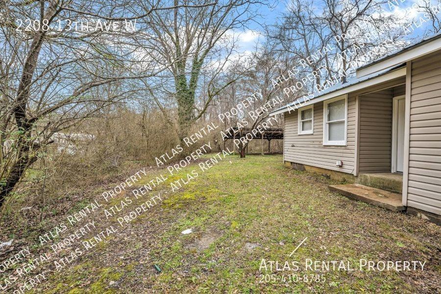 2208 13th Ave W - Photo 5 of 33