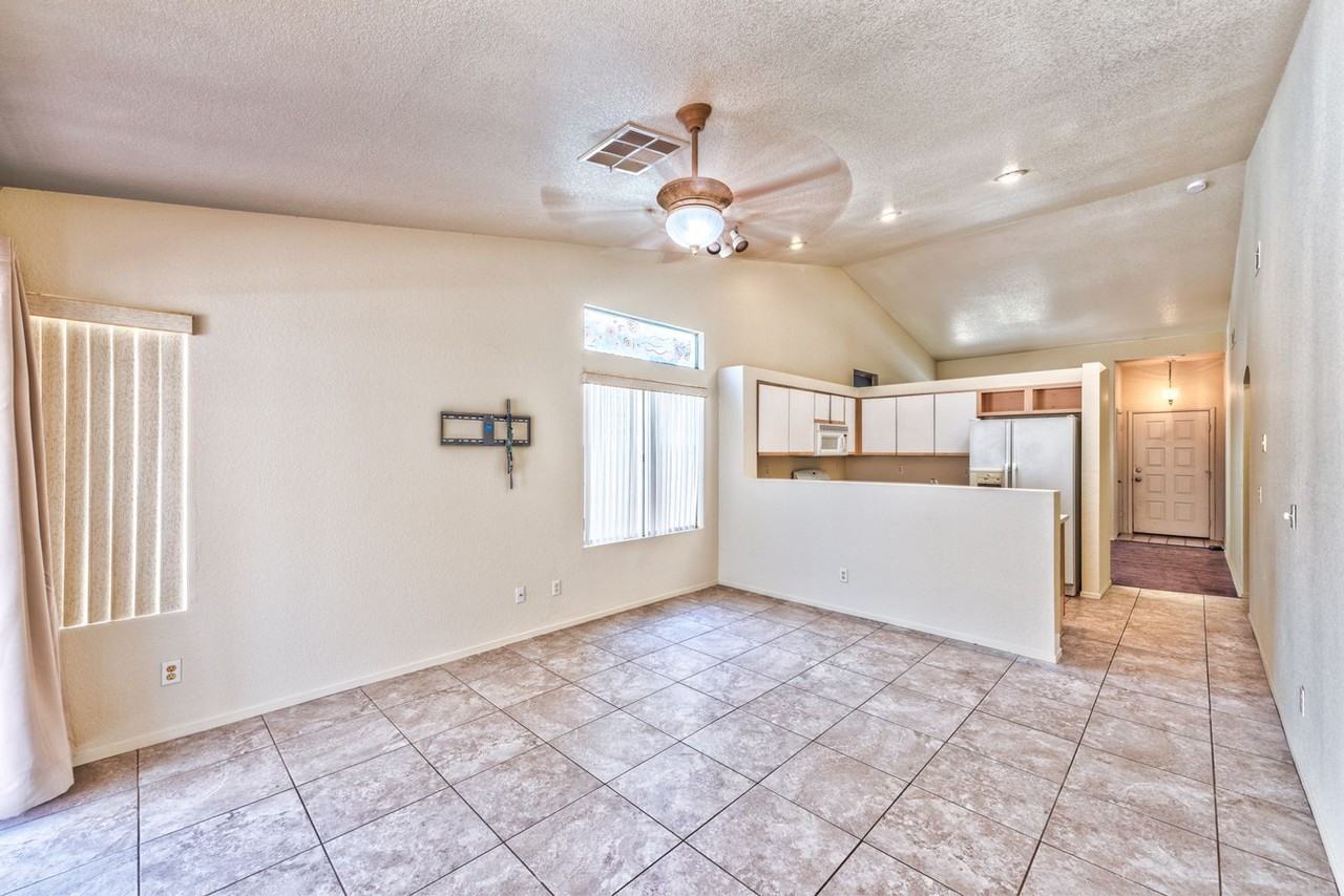 1854 Vista Del Oso Way - Photo 4 of 16