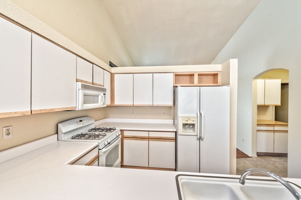 1854 Vista Del Oso Way - Photo 6 of 16