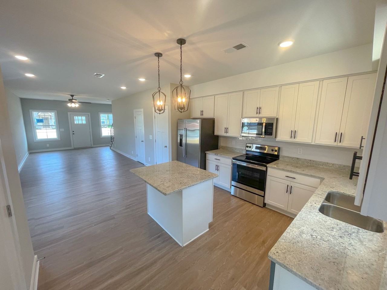 306 Honeycomb Ct - Photo 7 of 30