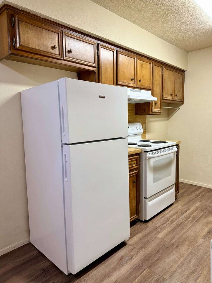 6104 37th St - Photo 7 of 15