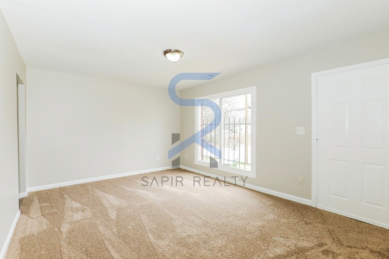 1138 Kipling St Se - Photo 2 of 14