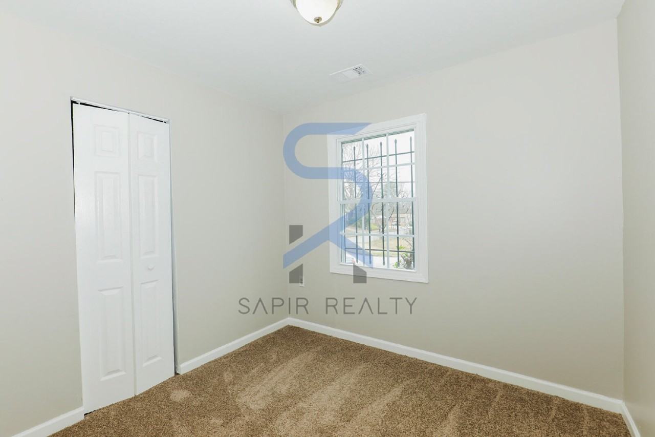 1138 Kipling St Se - Photo 6 of 14