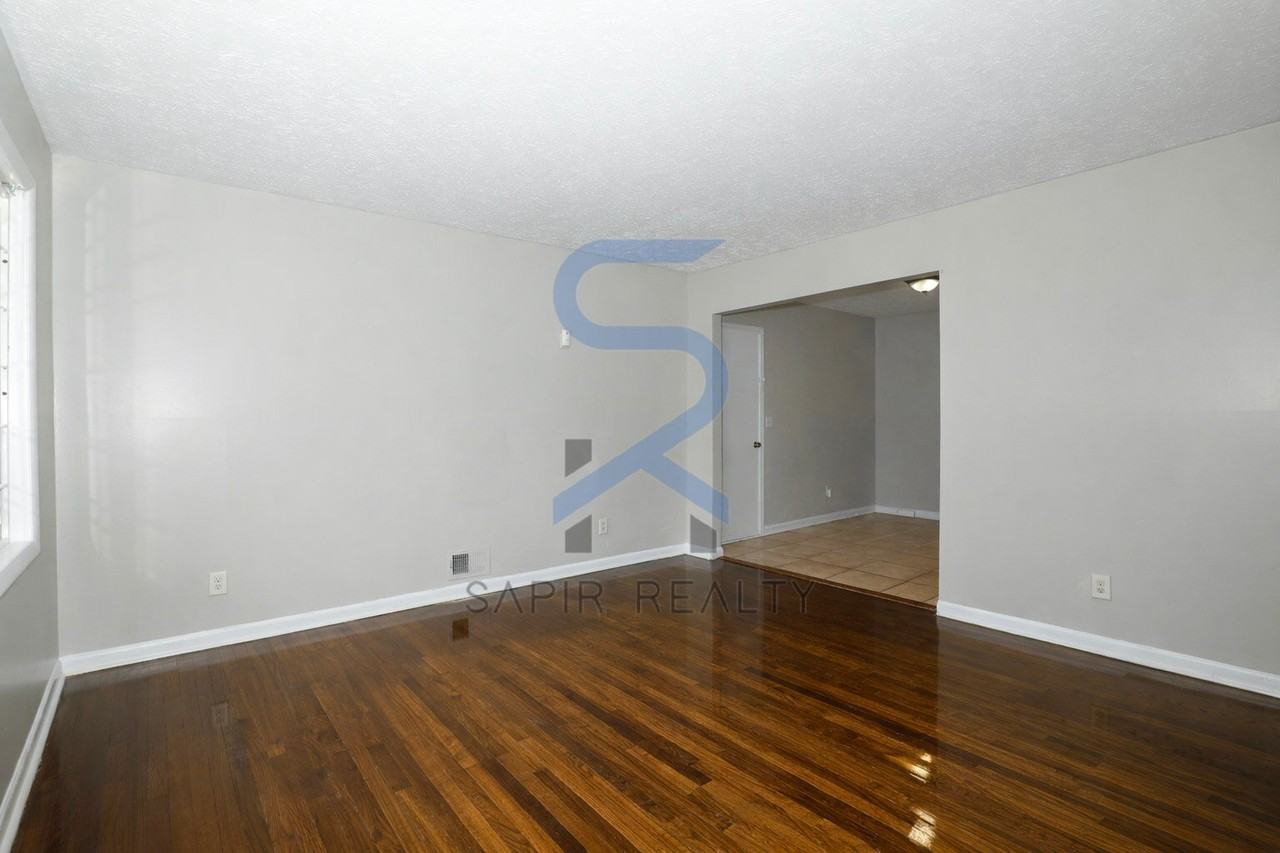 722 Tara Cir Se - Photo 3 of 16