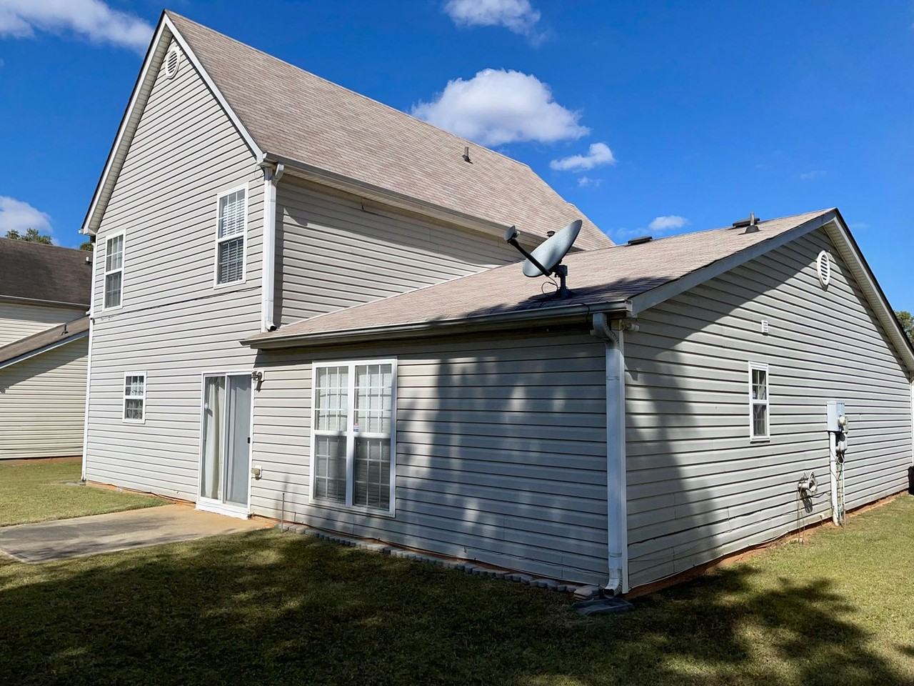 2831 Amerson Ct - Photo 2 of 13