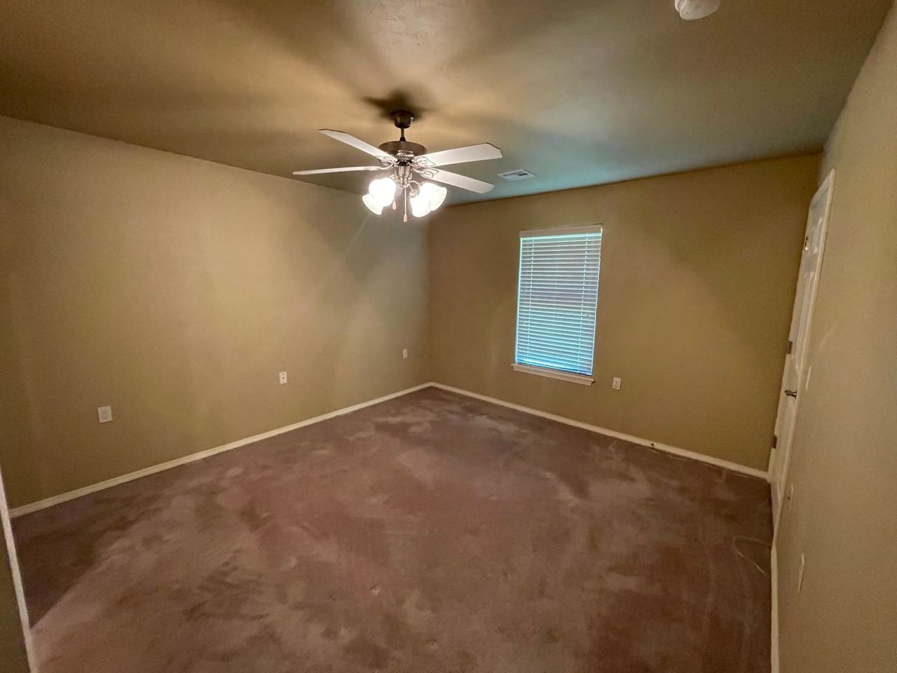 1919 Nw 142nd St - Photo 6 of 9