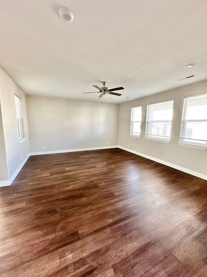 802 W Slate Ln - Photo 4 of 39