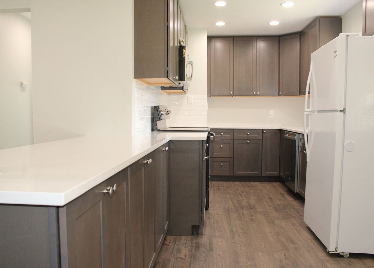 7905 Julia Ct - Photo 5 of 22