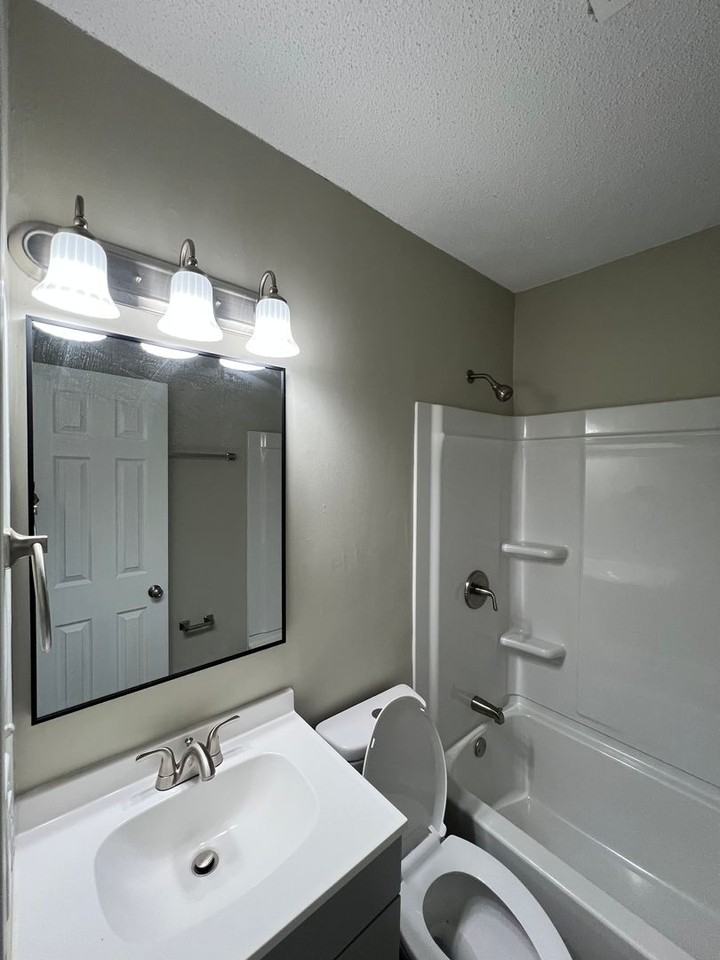 1815 Mcdonald St - Photo 6 of 6