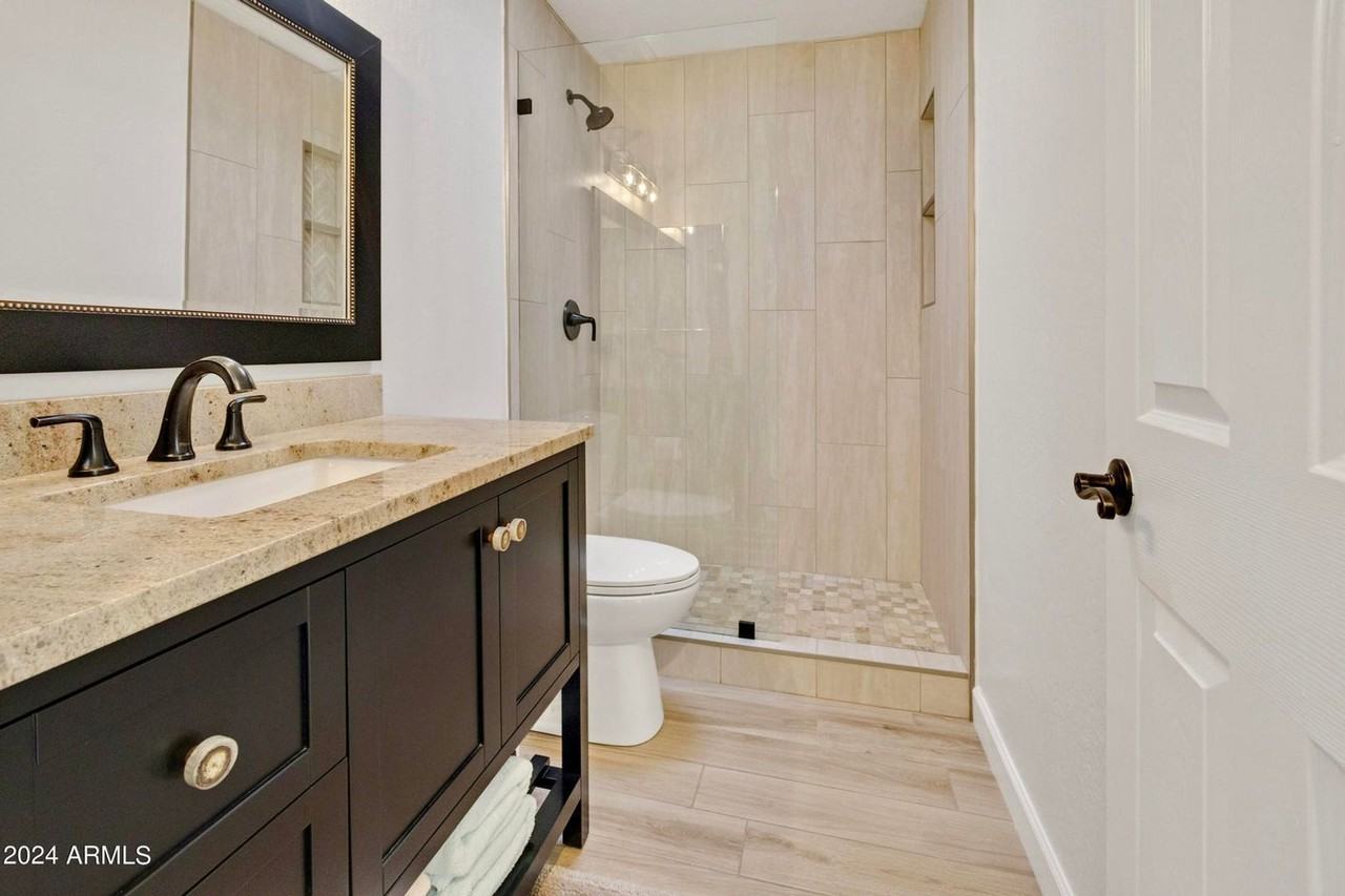 6249 N 78th St #14 - Photo 5 of 12