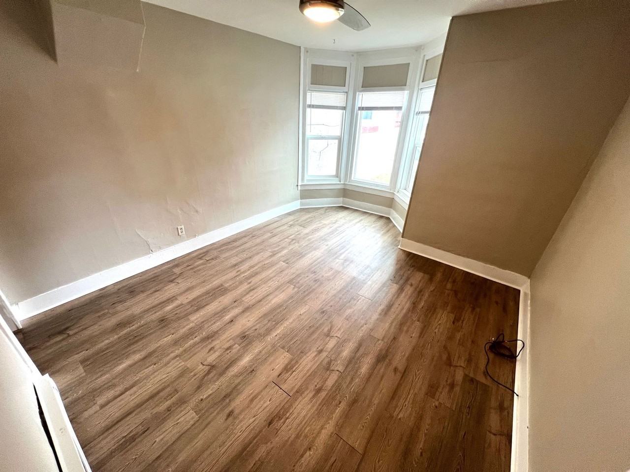 204 Breckenridge St - Photo 6 of 10